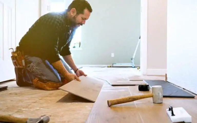 10 Benefits of Vinyl Plank Flooring in a Bathroom