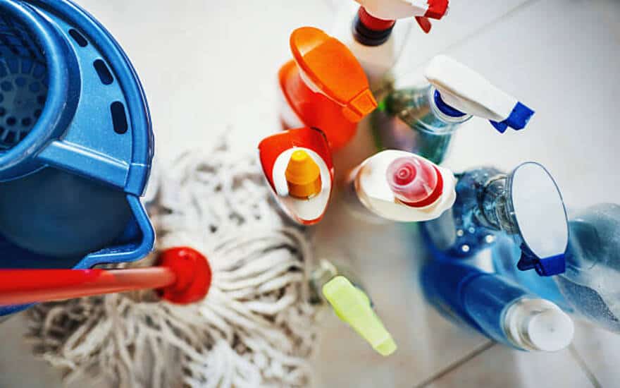 Tips for Cleaning Your Bathroom Floor