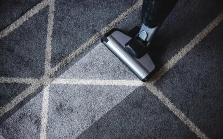 Do i need to vacuum before carpet cleaning?