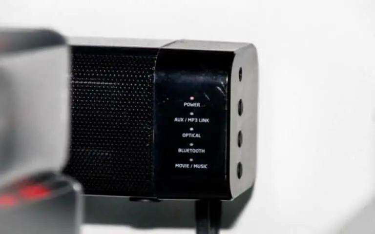 How To Make Samsung Soundbar Turn On With Tv?